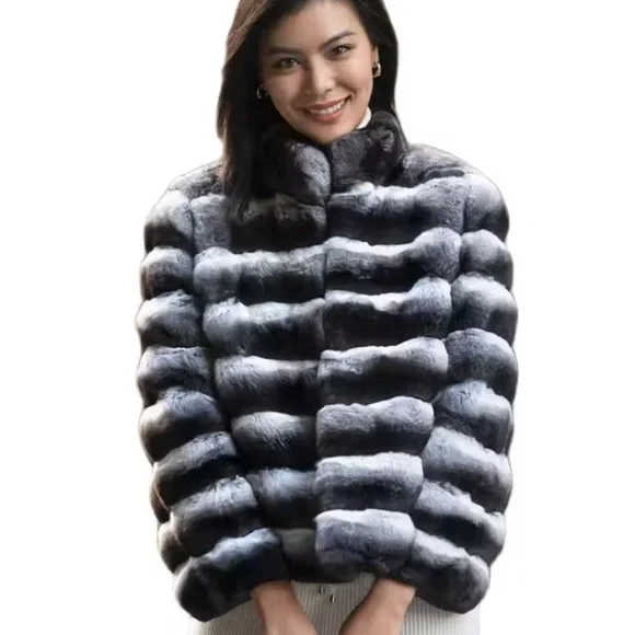 Luxurious Gray real Fur Jacket - Picture 3 of 5